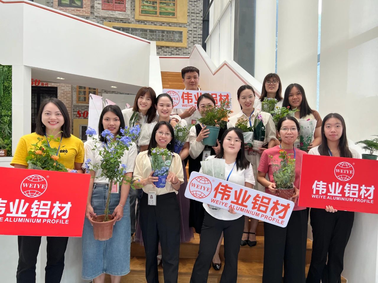 以爱浇灌，，，，，，，礼赠母亲 | 南宫NG28铝材感恩母亲节职工活动圆满举行